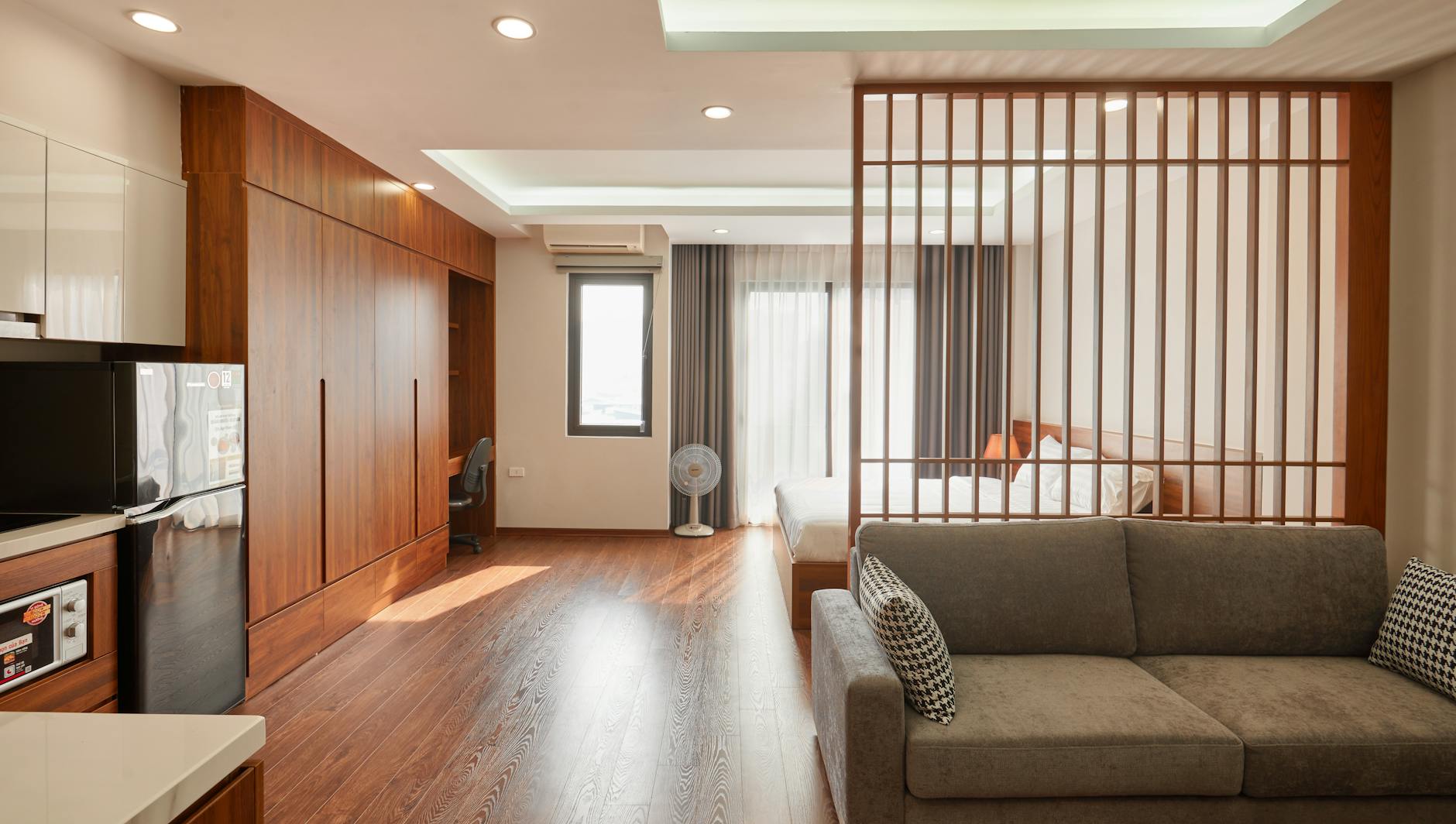 コスパ最強のコンパクトサーキュレーターをワンルームで使用