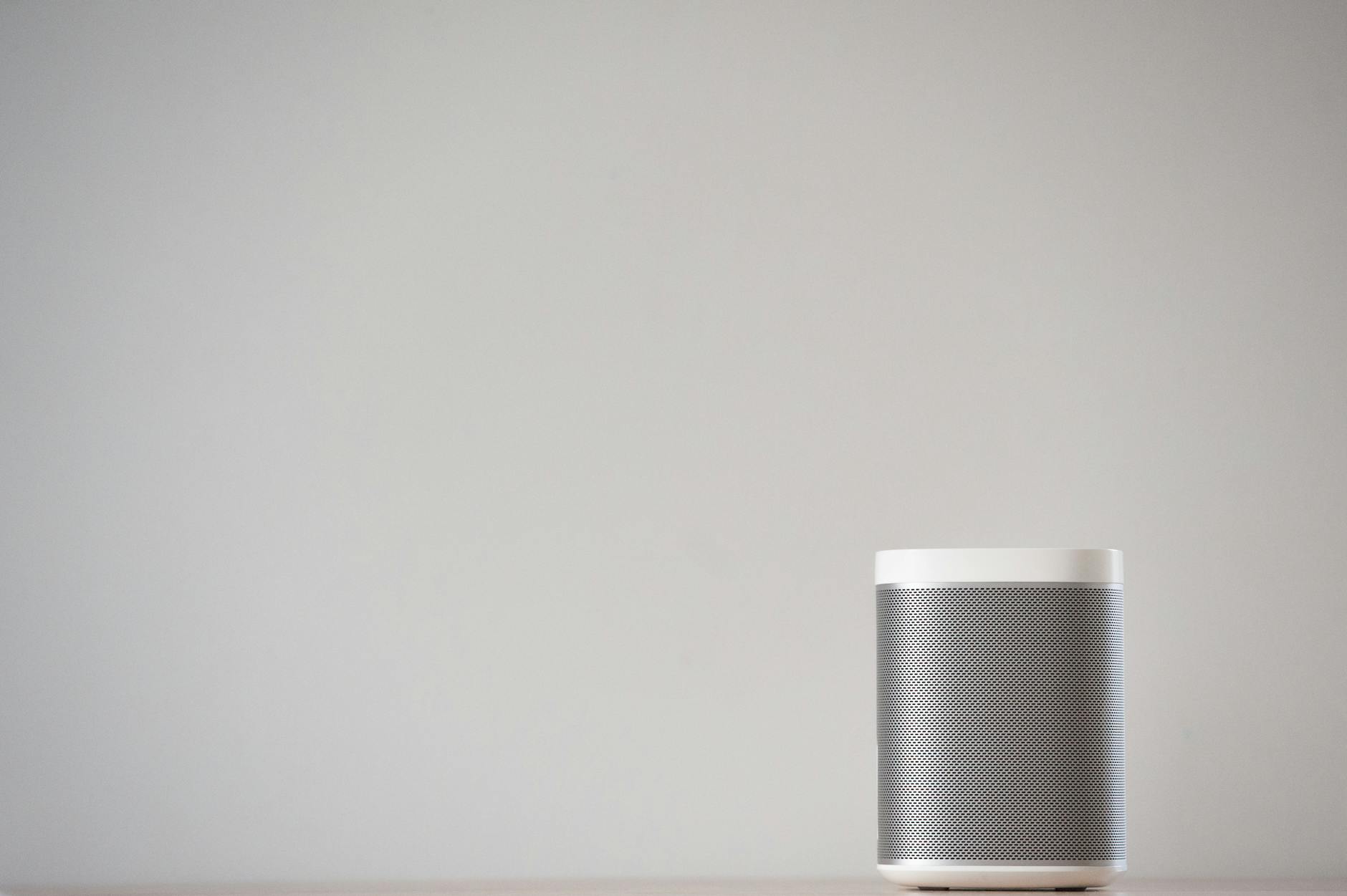 2026年おすすめのスマートスピーカーをおしゃれな部屋に設置